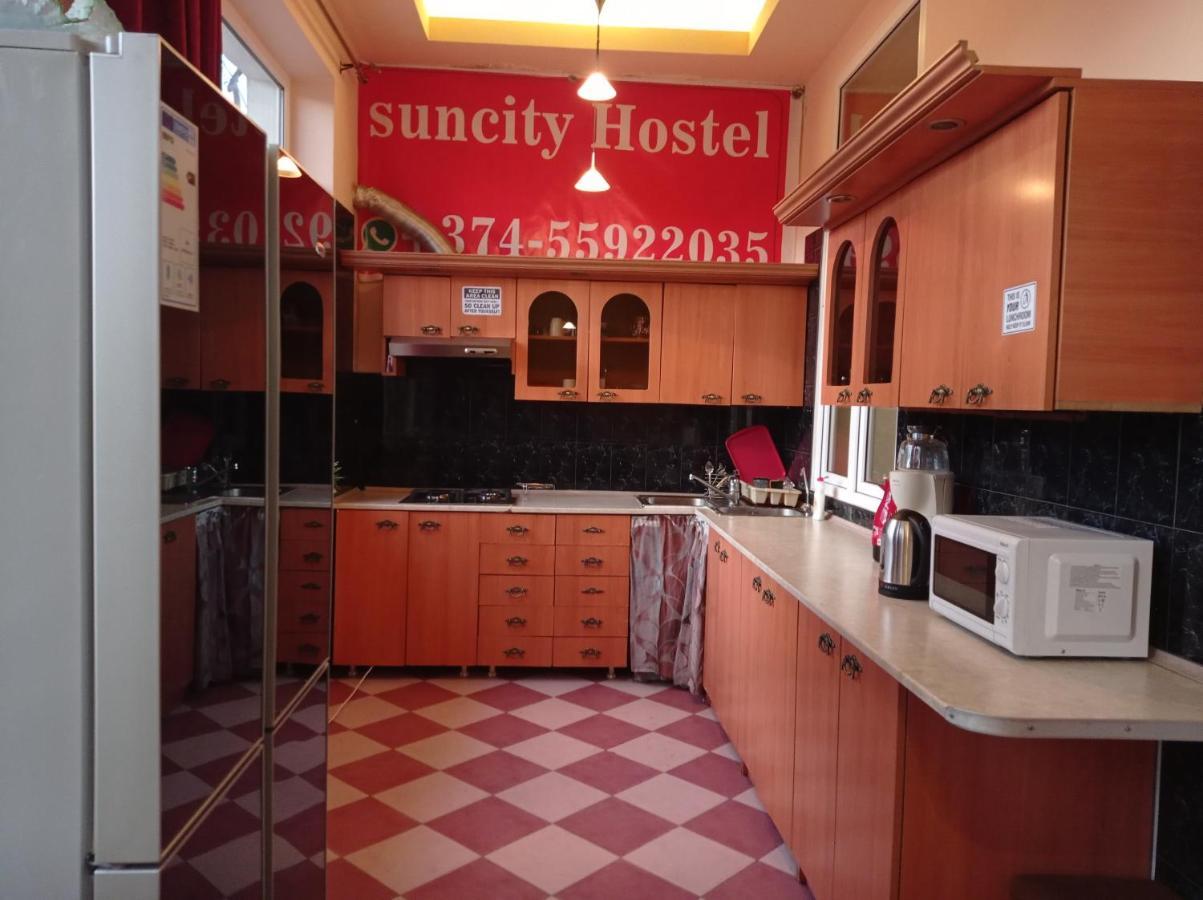 Sun City Hostel Erevan Exterior foto